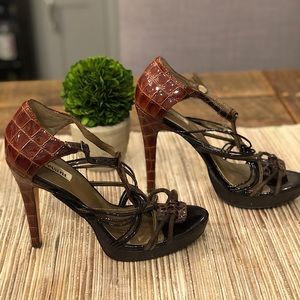 Devani StrappyPumps with Croc Printed Heel, Sz8